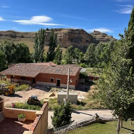 Casa En El Parque Natural Hoces Del Rio Riaza Montejo de la Vega de la Serrezuela